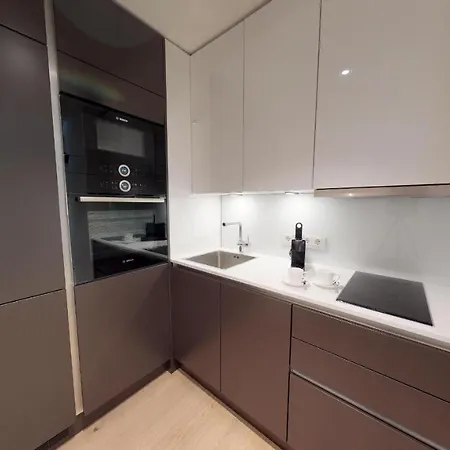Apartament White Pearl 1.09 *